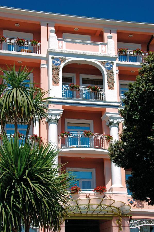 אופטיה Hotel Mozart מראה חיצוני תמונה