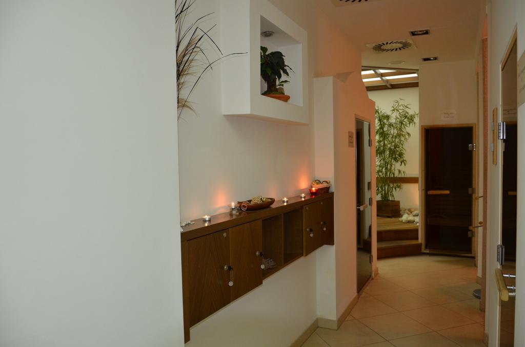 אופטיה Hotel Mozart מראה חיצוני תמונה