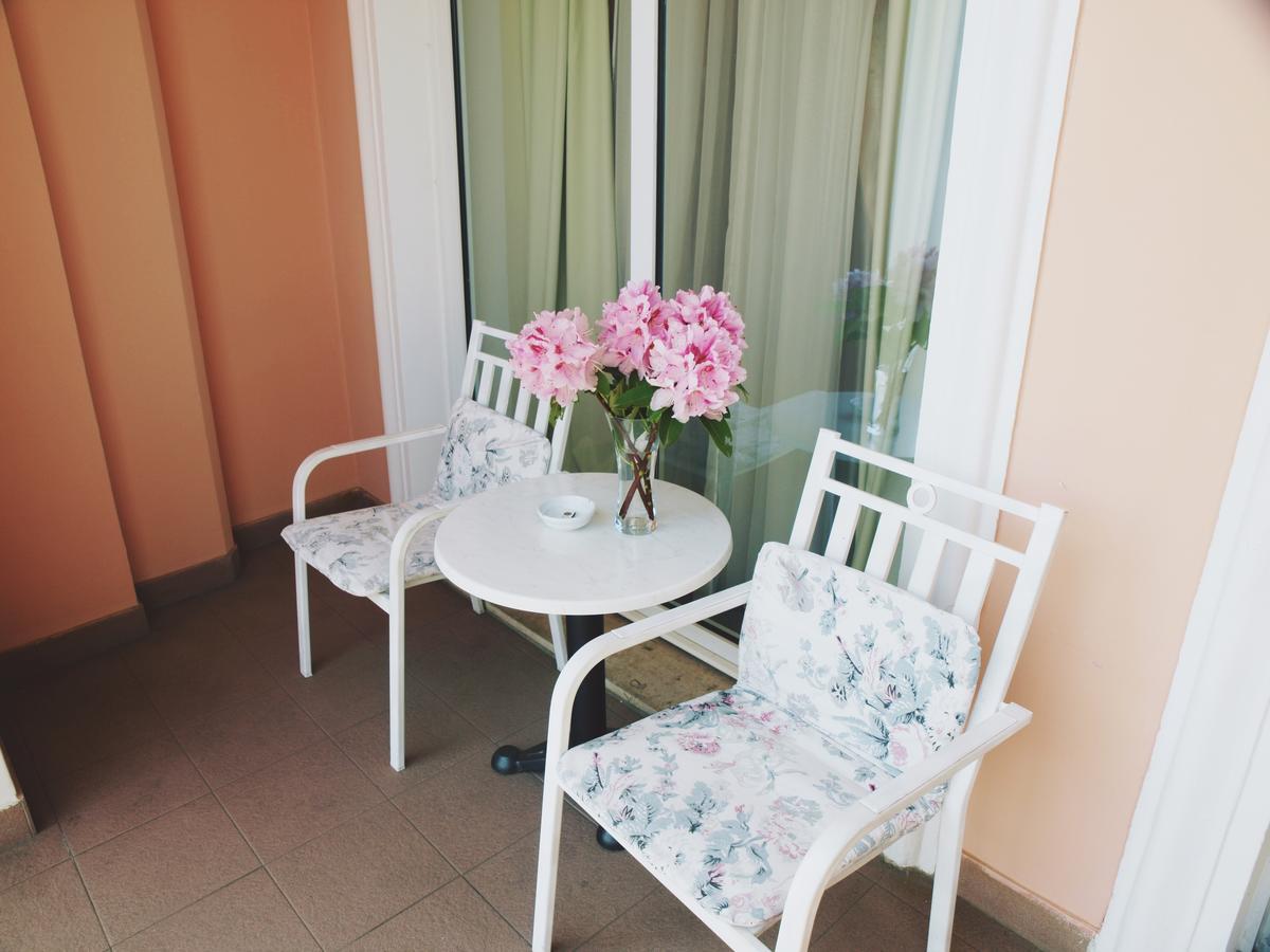 אופטיה Hotel Mozart מראה חיצוני תמונה